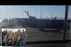 Σοκ στον Καναδά: Ξεκληρίστηκε εφηβική ομάδα χόκεϊ σε τραγικό δυστύχημα - Ραγίζουν καρδιές τα λόγια των συγγενών [video]
