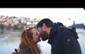 Γι' αυτούς που έφυγαν και αυτούς που έμειναν [video]